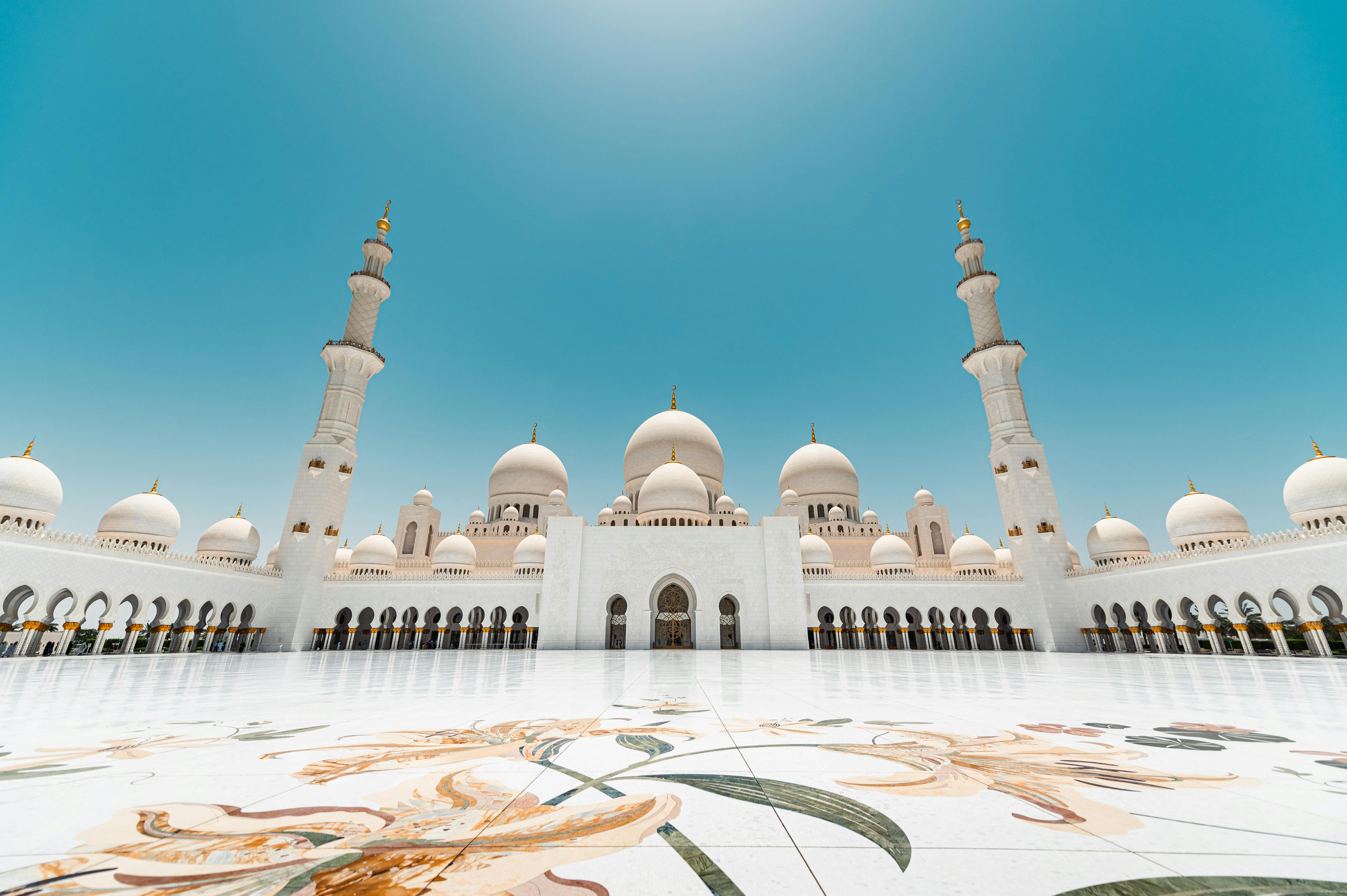 Private Abu Dhabi City Tour from Dubai – Full-Day Sightseeing